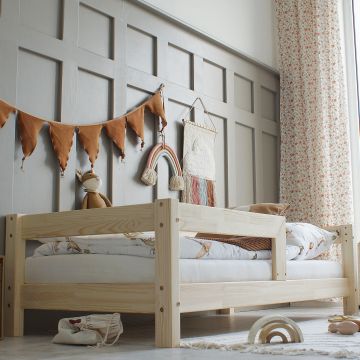 Lit enfant en bois Per avec barrière de sécurité